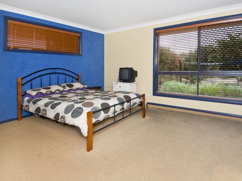 10 Solander Place, Lake Cathie NSW 2445