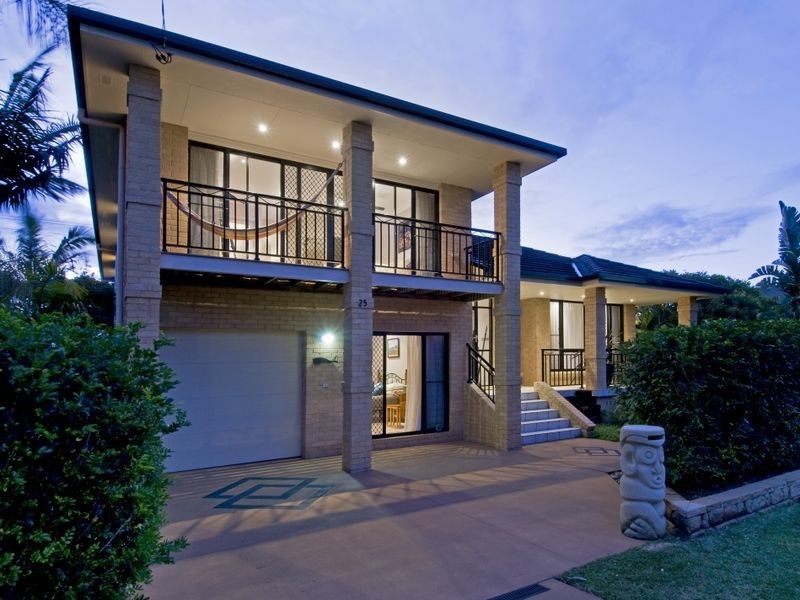 25 Chepana Street, Lake Cathie NSW 2445