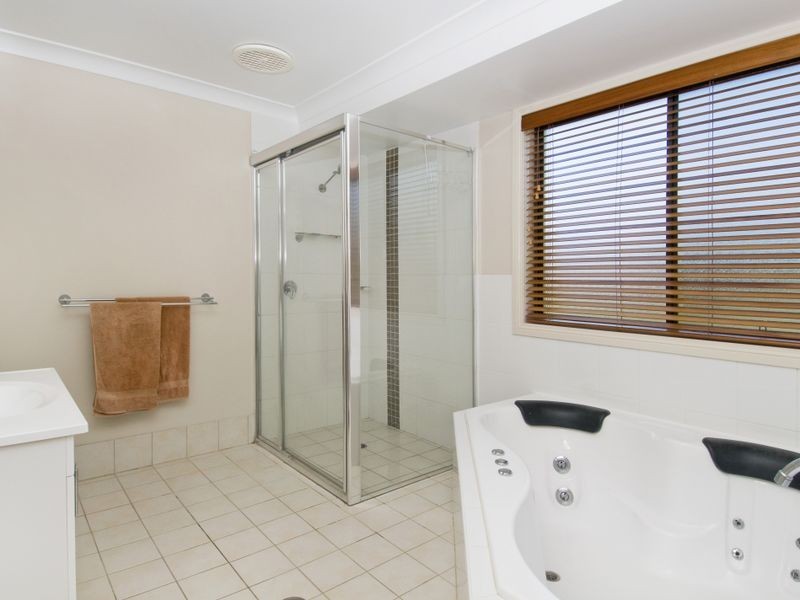 34 Bligh Place, Lake Cathie NSW 2445