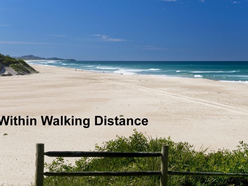 1/22 Aqua Crescent, Lake Cathie NSW 2445