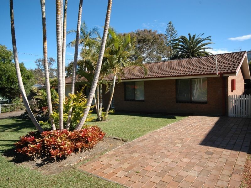 7 Mullaway Road, Lake Cathie NSW 2445