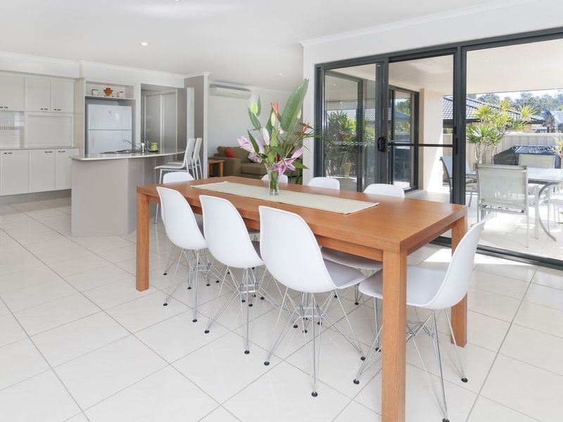 5 Solebay Place, Lake Cathie NSW 2445