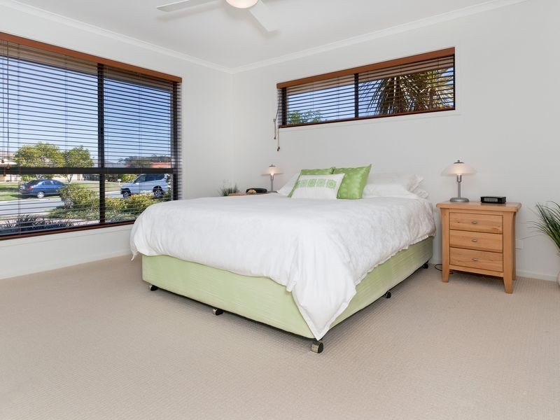 5 Solebay Place, Lake Cathie NSW 2445