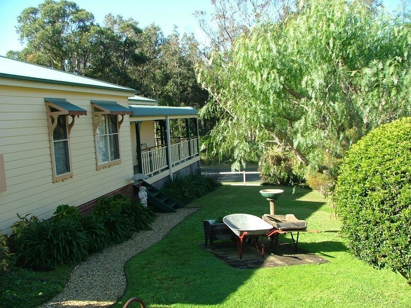 22 Seafront Circuit, Bonny Hills NSW 2445