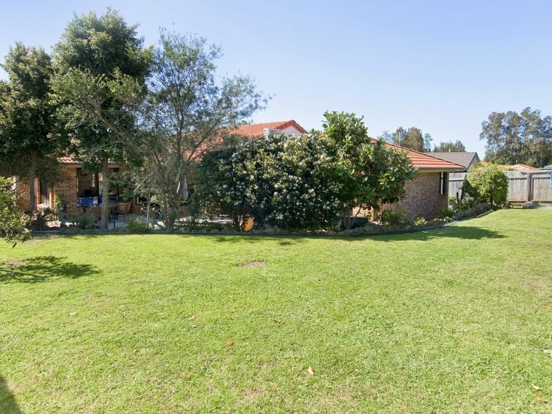 40 Abel Tasman Drive, Lake Cathie NSW 2445