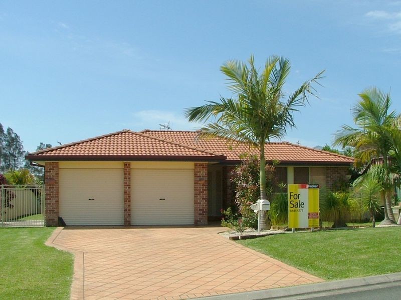 28 Explorers Way, Lake Cathie NSW 2445