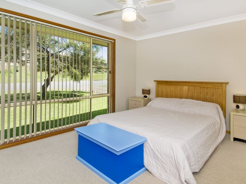 39 Fiona Crescent, Lake Cathie NSW 2445