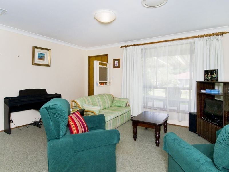 4 Banjora Place, Lake Cathie NSW 2445