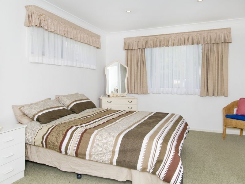 4 Banjora Place, Lake Cathie NSW 2445