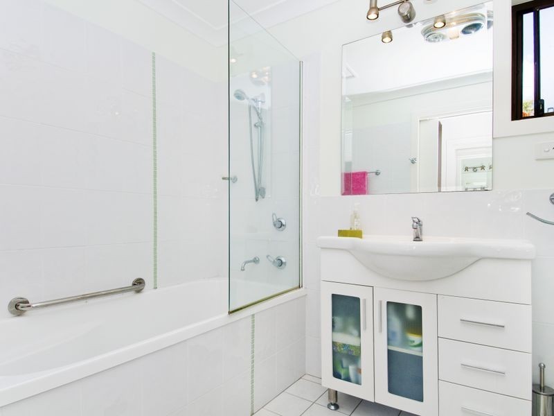 4 Banjora Place, Lake Cathie NSW 2445