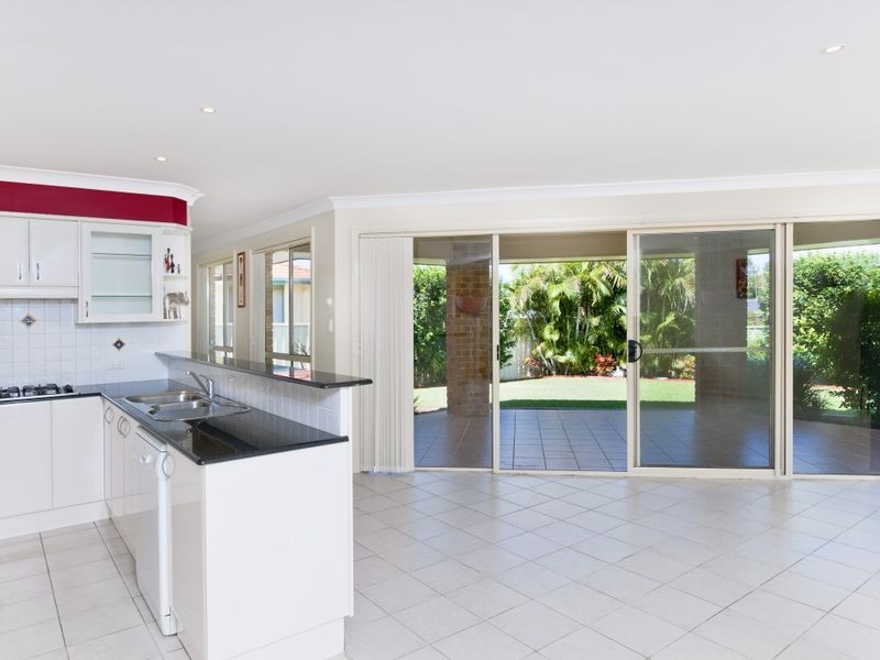 22 Ernest Street, Lake Cathie NSW 2445
