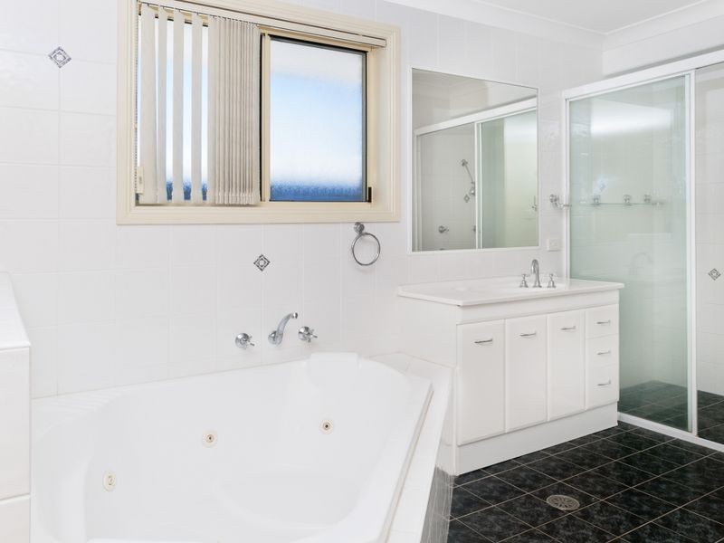 22 Ernest Street, Lake Cathie NSW 2445