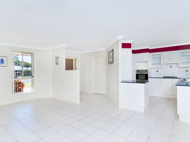 22 Ernest Street, Lake Cathie NSW 2445