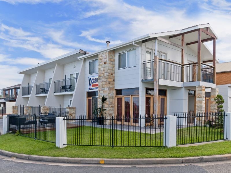 2 Bundella Avenue, Lake Cathie NSW 2445