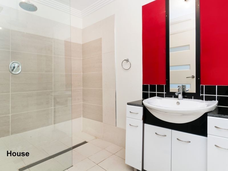 2 Bundella Avenue, Lake Cathie NSW 2445