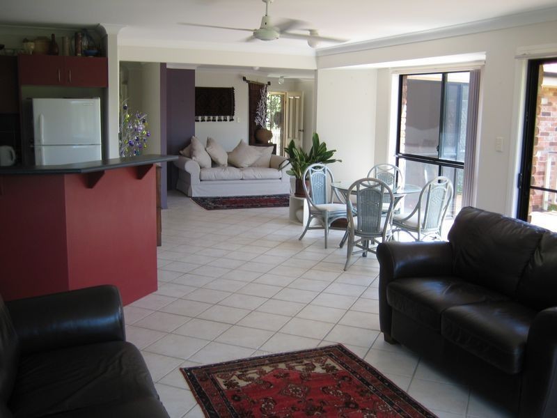 24 Bligh Place, Lake Cathie NSW 2445