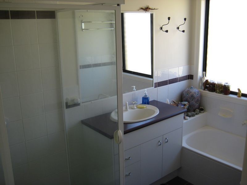 24 Bligh Place, Lake Cathie NSW 2445