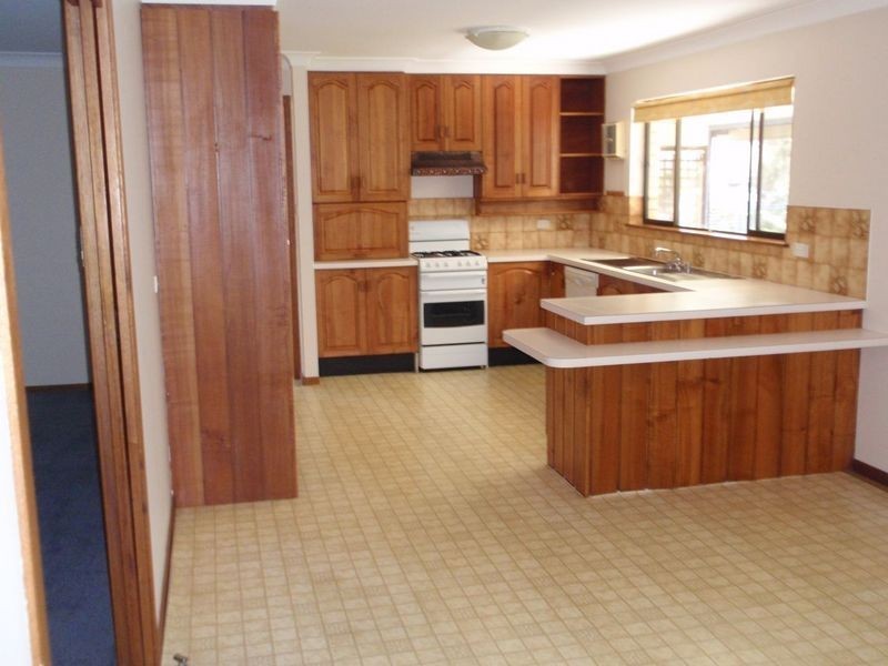 6 Banjora Place, Lake Cathie NSW 2445