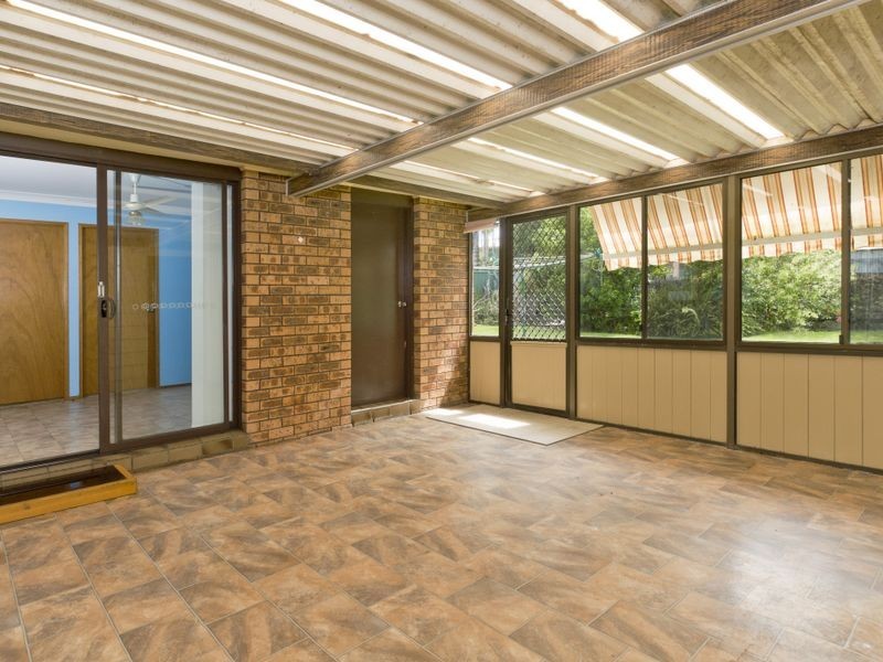 1 Taloumbi Place, Lake Cathie NSW 2445