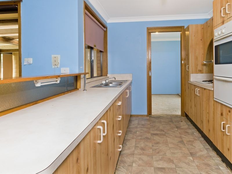 1 Taloumbi Place, Lake Cathie NSW 2445