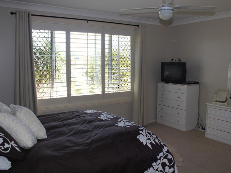 4 Abel Tasman Drive, Lake Cathie NSW 2445