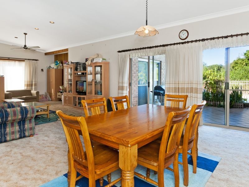 60 Chepana Street, Lake Cathie NSW 2445