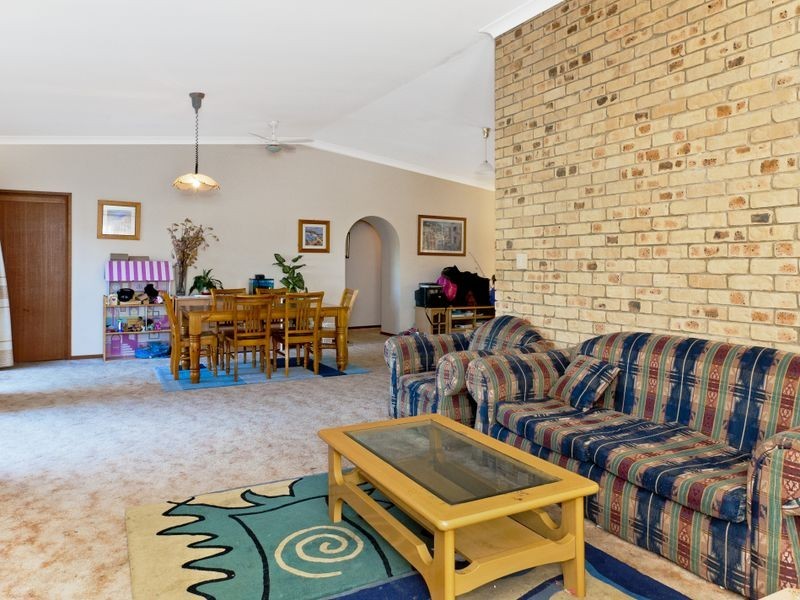 60 Chepana Street, Lake Cathie NSW 2445