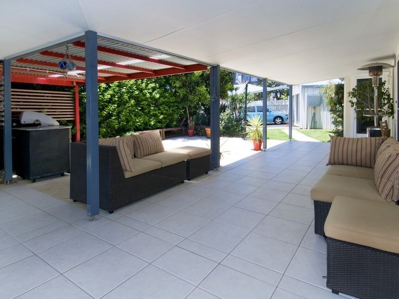 6 Aqua Crescent, Lake Cathie NSW 2445