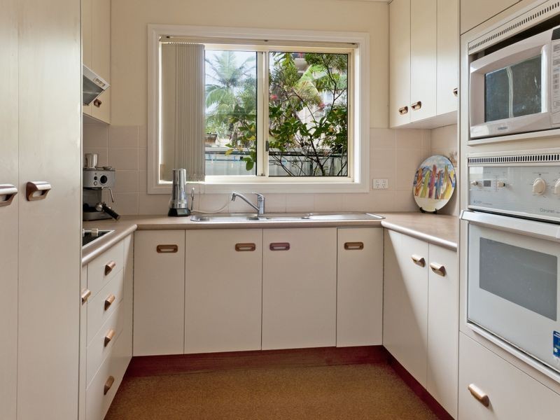 3/8 Bundella Avenue, Lake Cathie NSW 2445