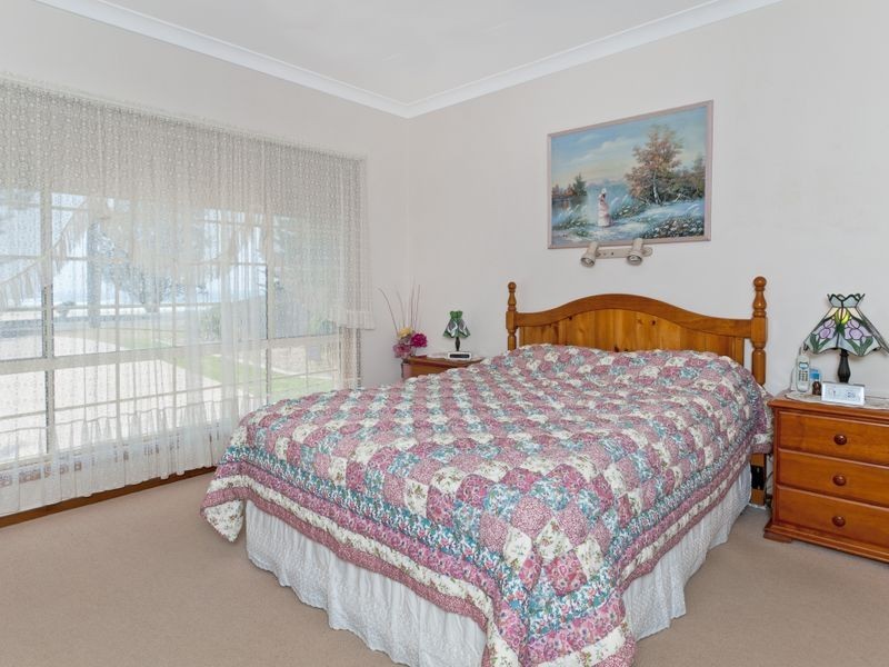 16 Bundella Avenue, Lake Cathie NSW 2445