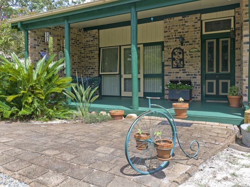 43 Kenwood Drive, Lake Cathie NSW 2445