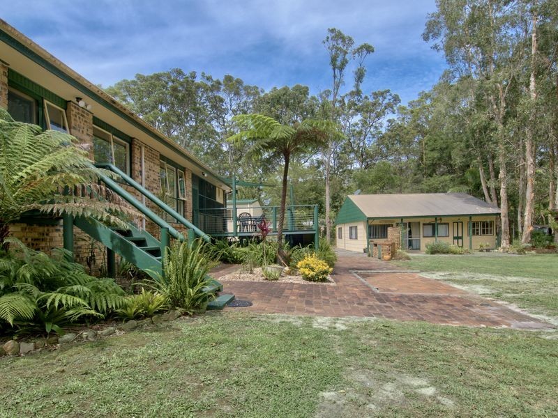 43 Kenwood Drive, Lake Cathie NSW 2445
