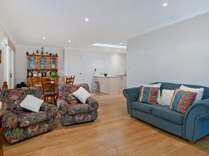 2/45 Fiona Crescent, Lake Cathie NSW 2445