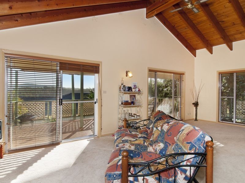 19 Explorers Way, Lake Cathie NSW 2445