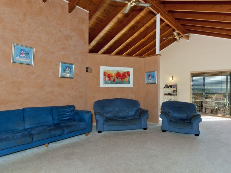 19 Explorers Way, Lake Cathie NSW 2445