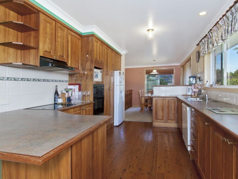 19 Explorers Way, Lake Cathie NSW 2445