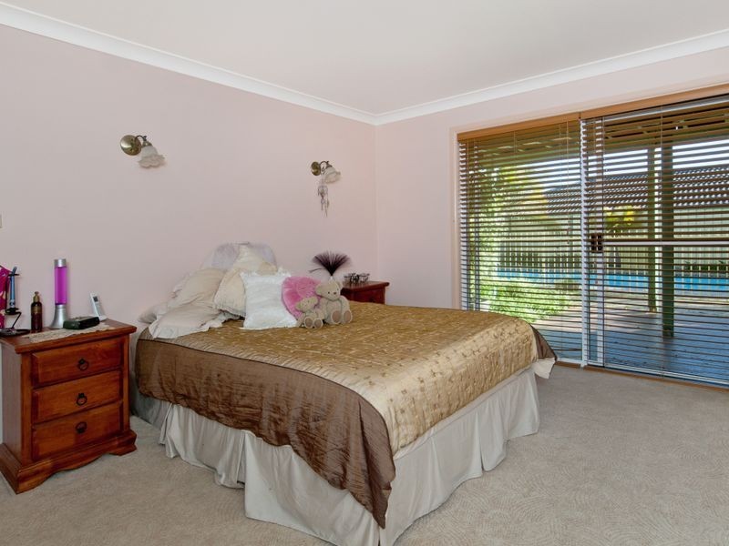 19 Explorers Way, Lake Cathie NSW 2445
