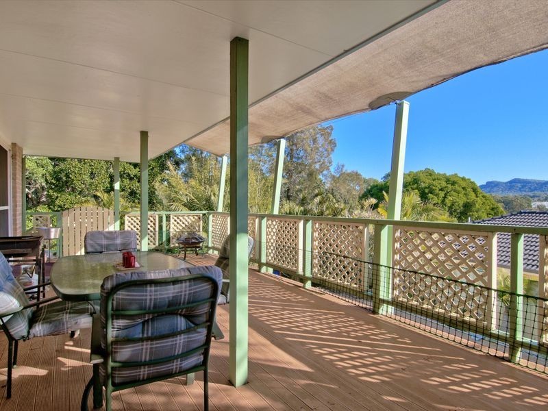 19 Explorers Way, Lake Cathie NSW 2445