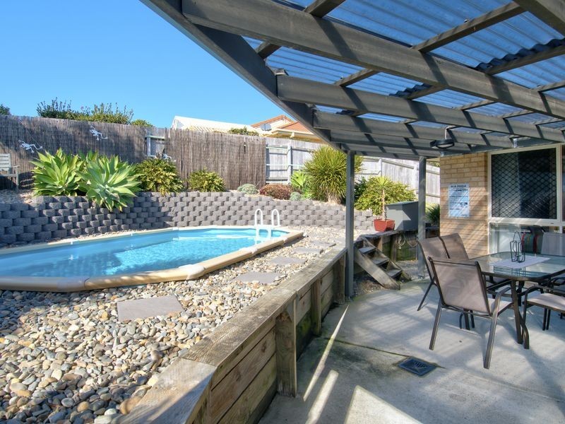 16 Dampier Court, Lake Cathie NSW 2445