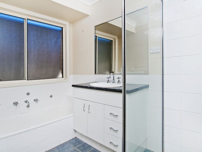 16 Dampier Court, Lake Cathie NSW 2445