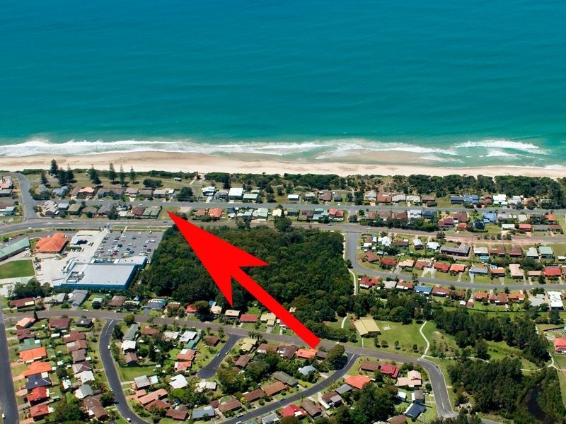 1590 Ocean Drive, Lake Cathie NSW 2445