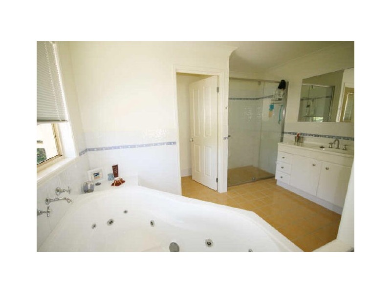 4 Marumba Court, Bonny Hills NSW 2445