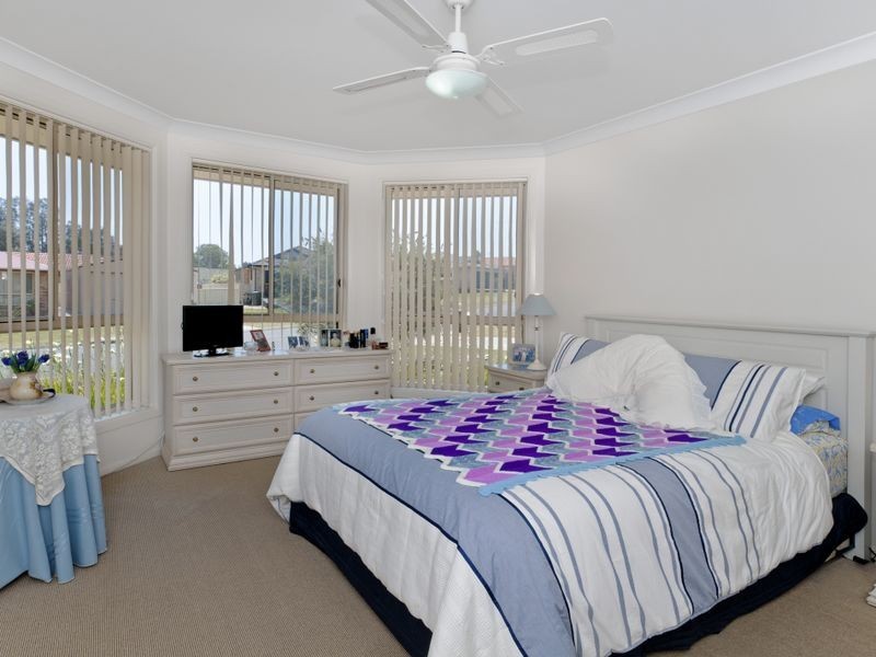 37 Explorers Way, Lake Cathie NSW 2445