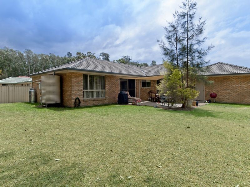 37 Explorers Way, Lake Cathie NSW 2445
