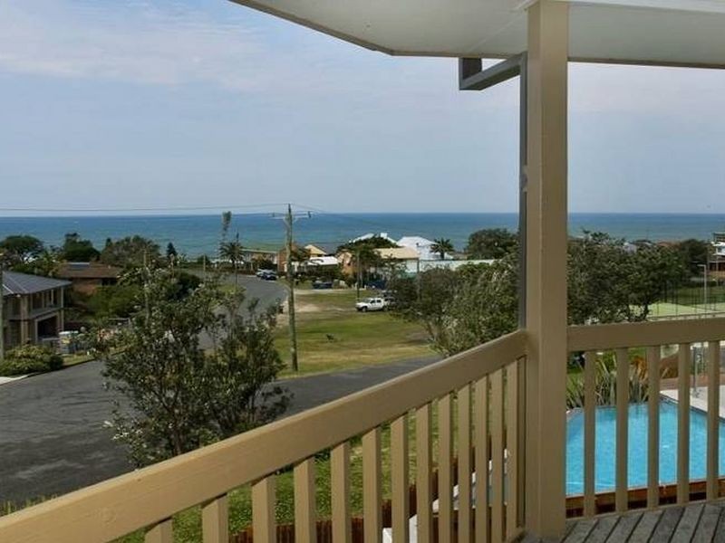 1/3 Parry Street, Lake Cathie NSW 2445