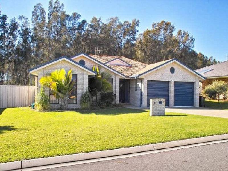 32 Bounty Avenue, Lake Cathie NSW 2445