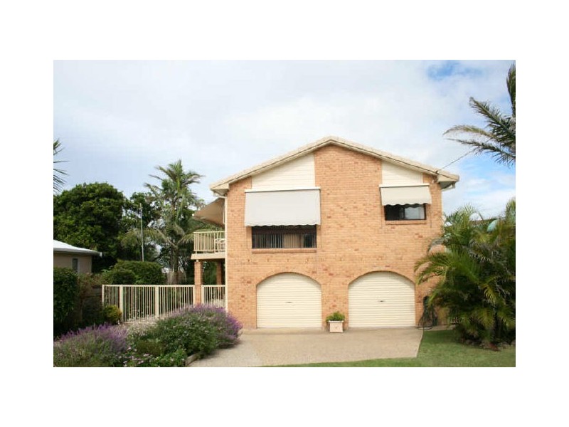 2 Kalang Street, Lake Cathie NSW 2445