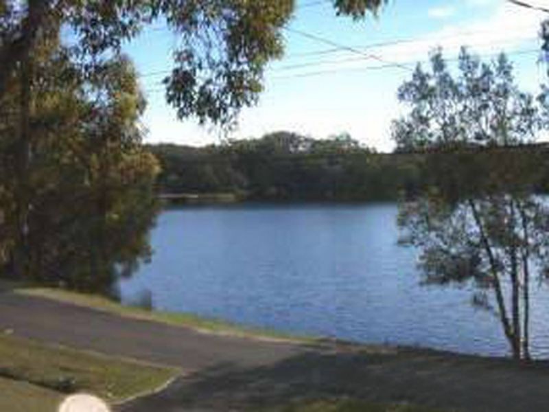 10 Tallong Drive, Lake Cathie NSW 2445