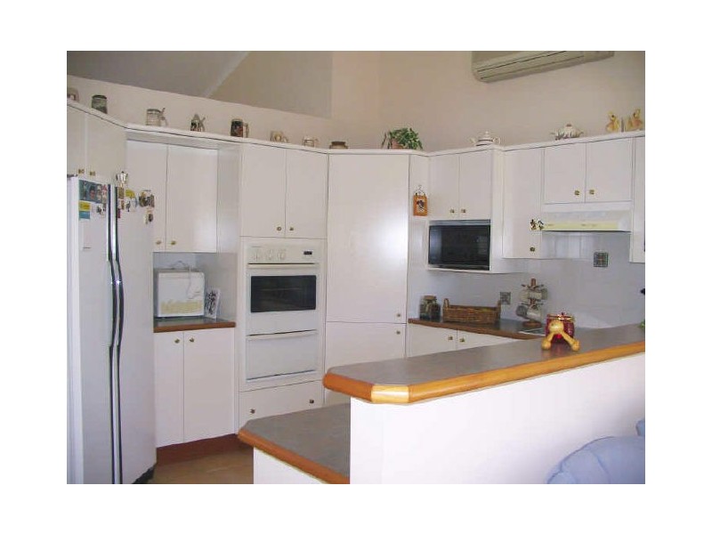 16 Seafront Circuit, Bonny Hills NSW 2445