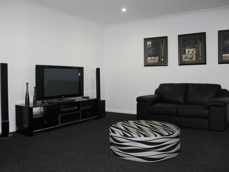37 Westbourne Drive, Bathurst NSW 2795